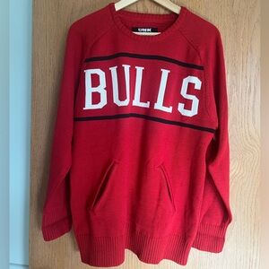 NBA UNK Red Bulls Crewneck Sweater size small
